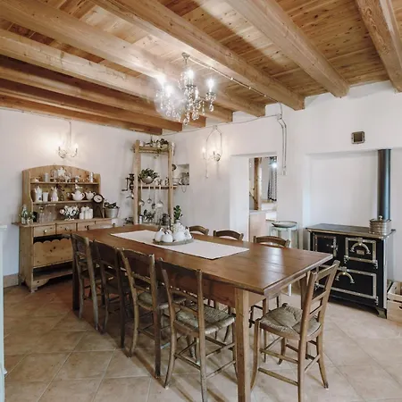 Il Borghetto Di Pedevilla, Antico Casale Holiday home *