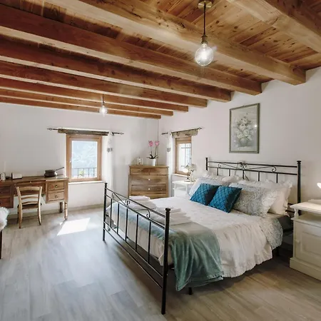 度假居 Il Borghetto Di Pedevilla, Antico Casale *